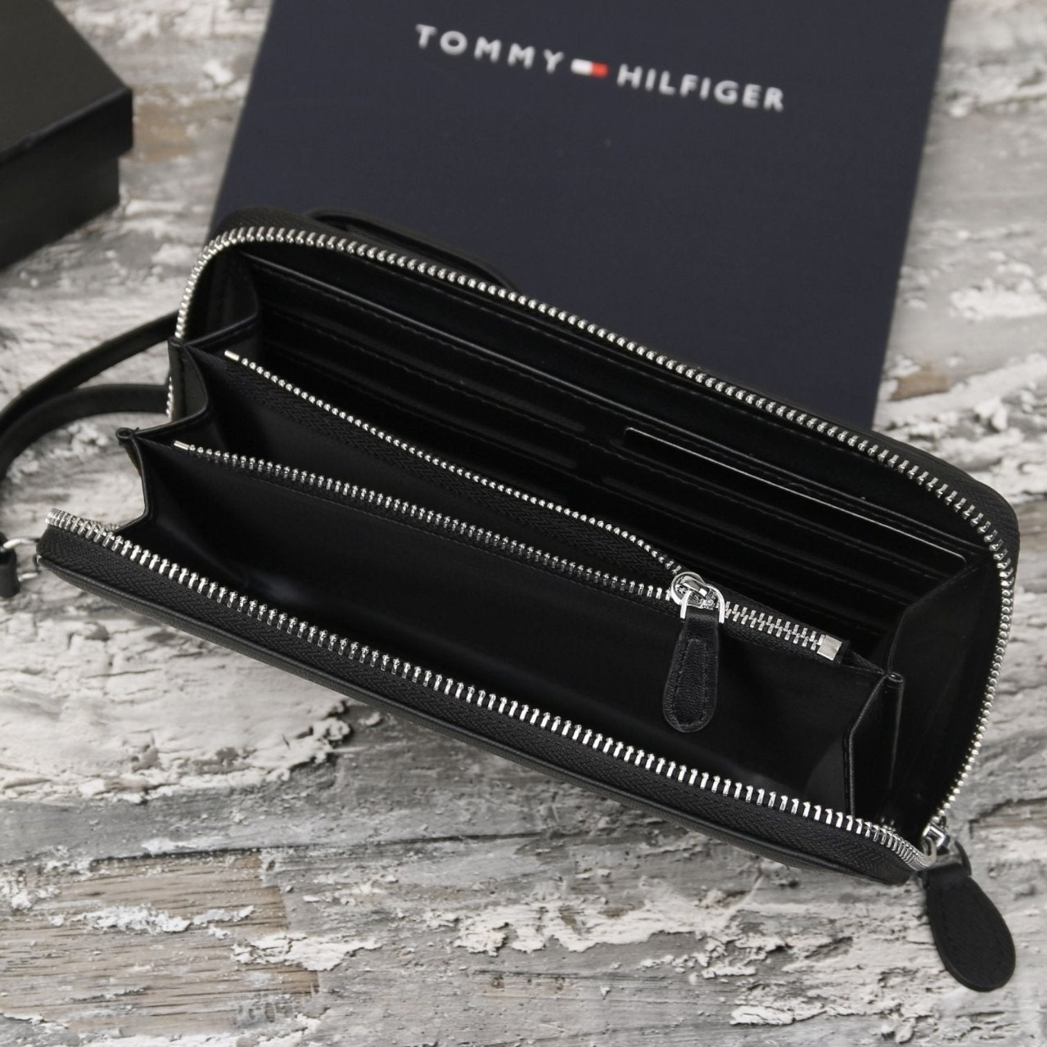 محفظة يد Tommy