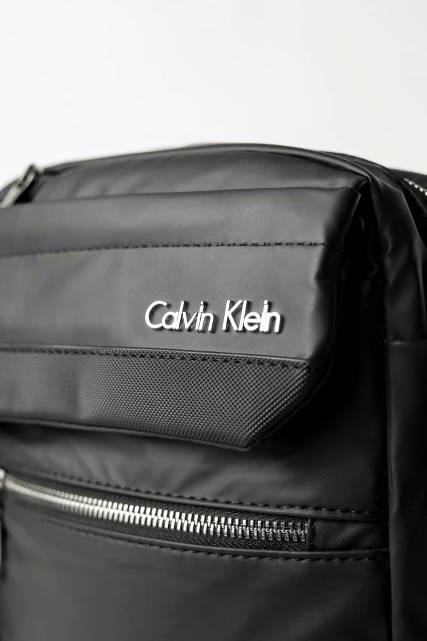 شنطة كروس CK