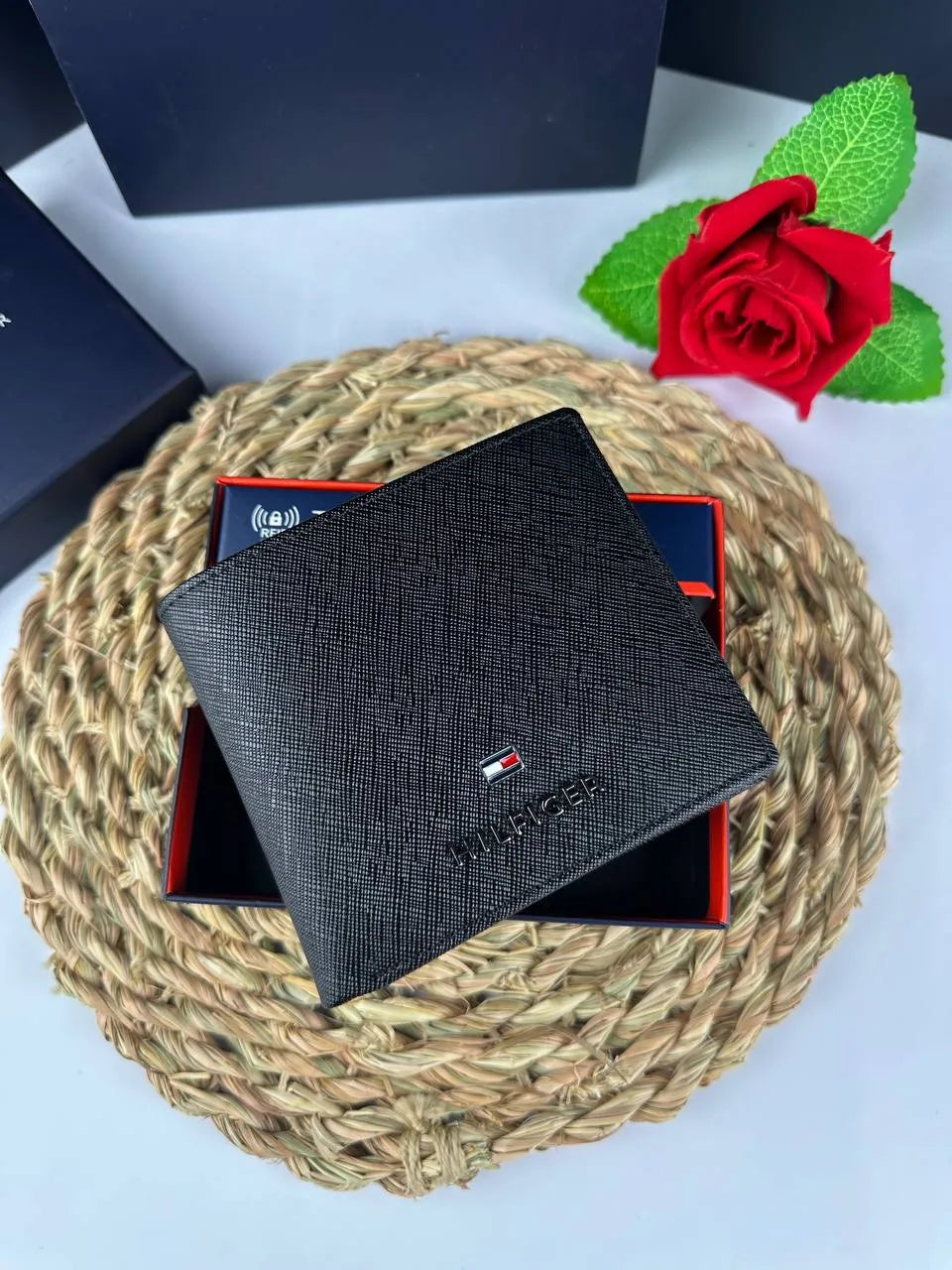 محفظة TOMMY - Reem Store