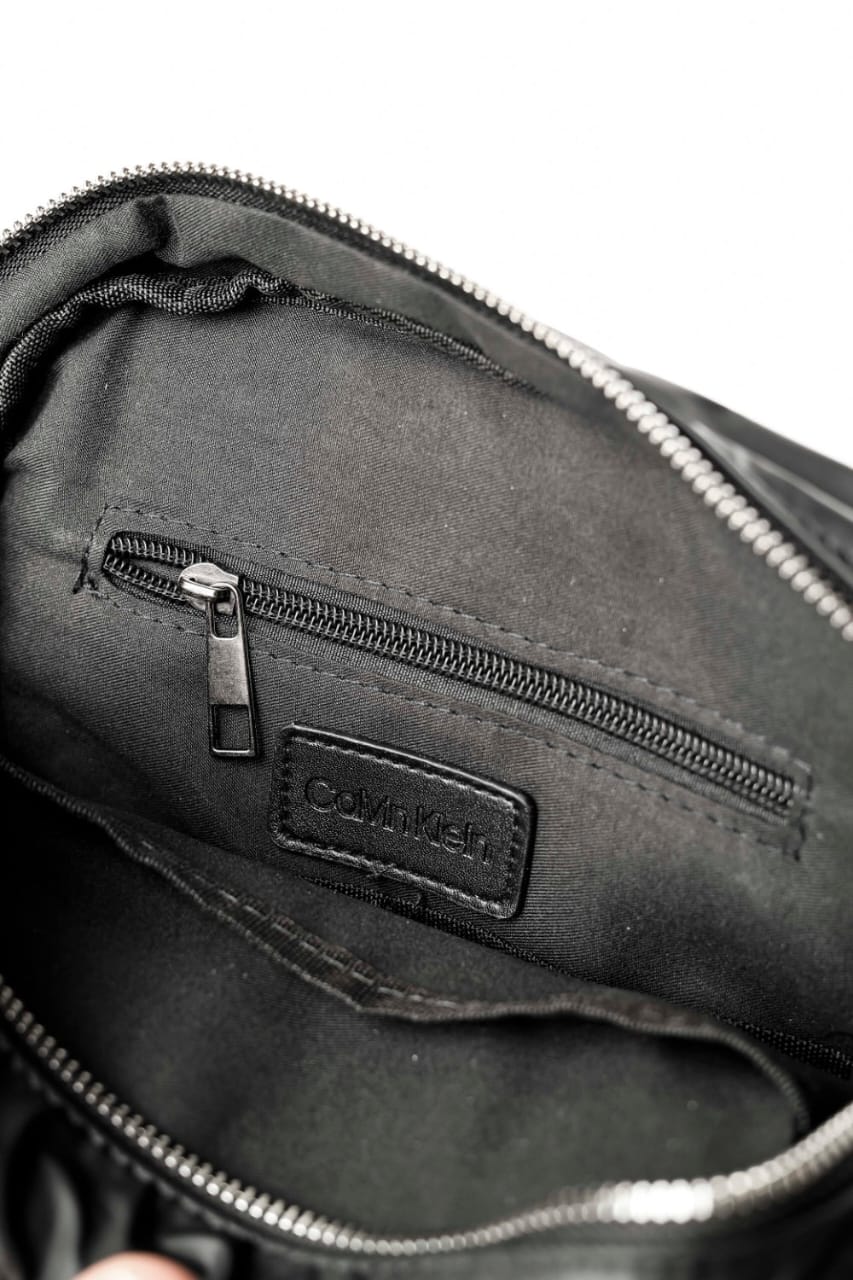 شنطة كروس CK