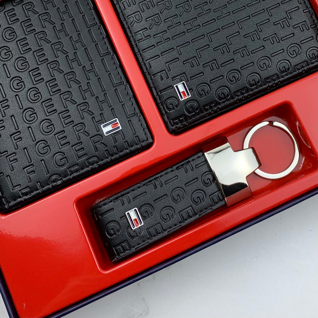 محفظة وكراتة وميدالية Tommy