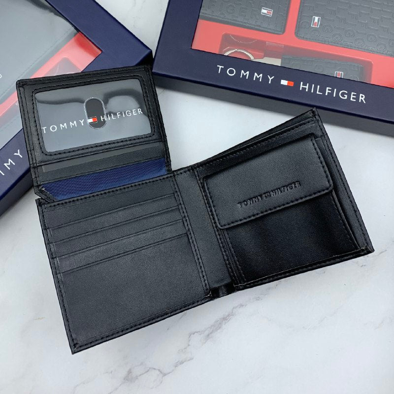 محفظة وكراتة وميدالية Tommy