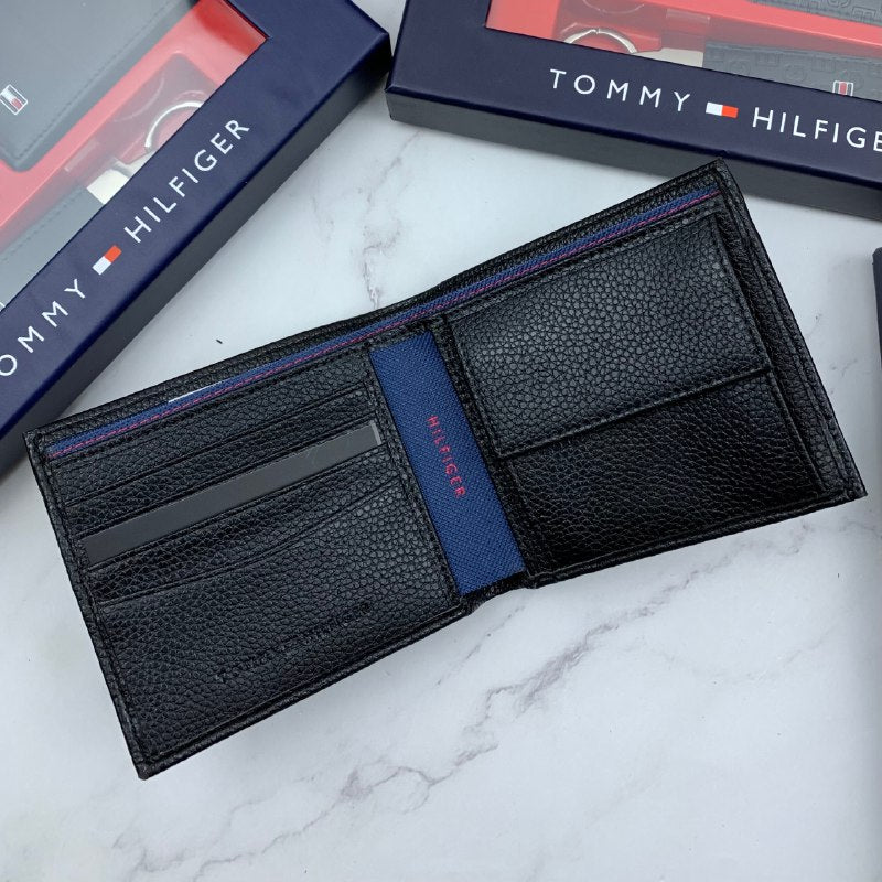 محفظة وكراتة وميدالية Tommy