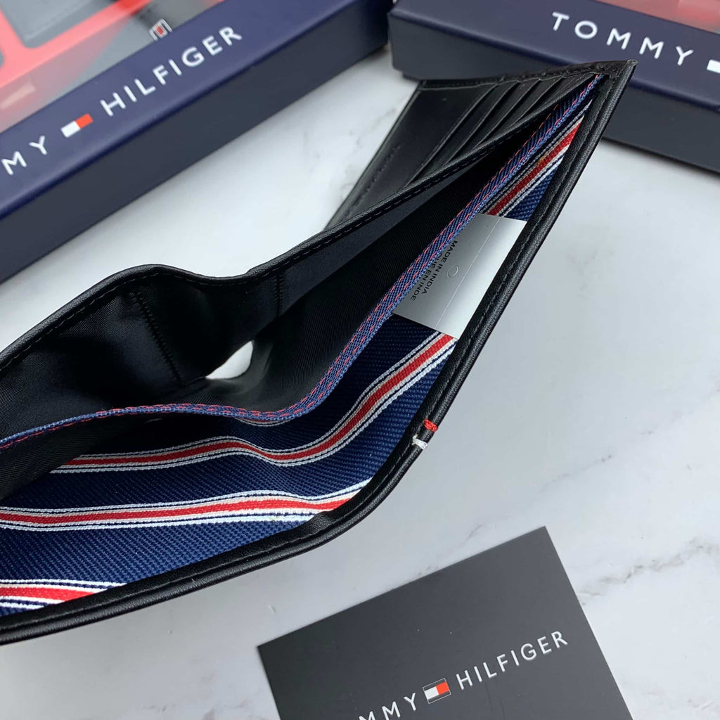 محفظة وكراتة وميدالية Tommy