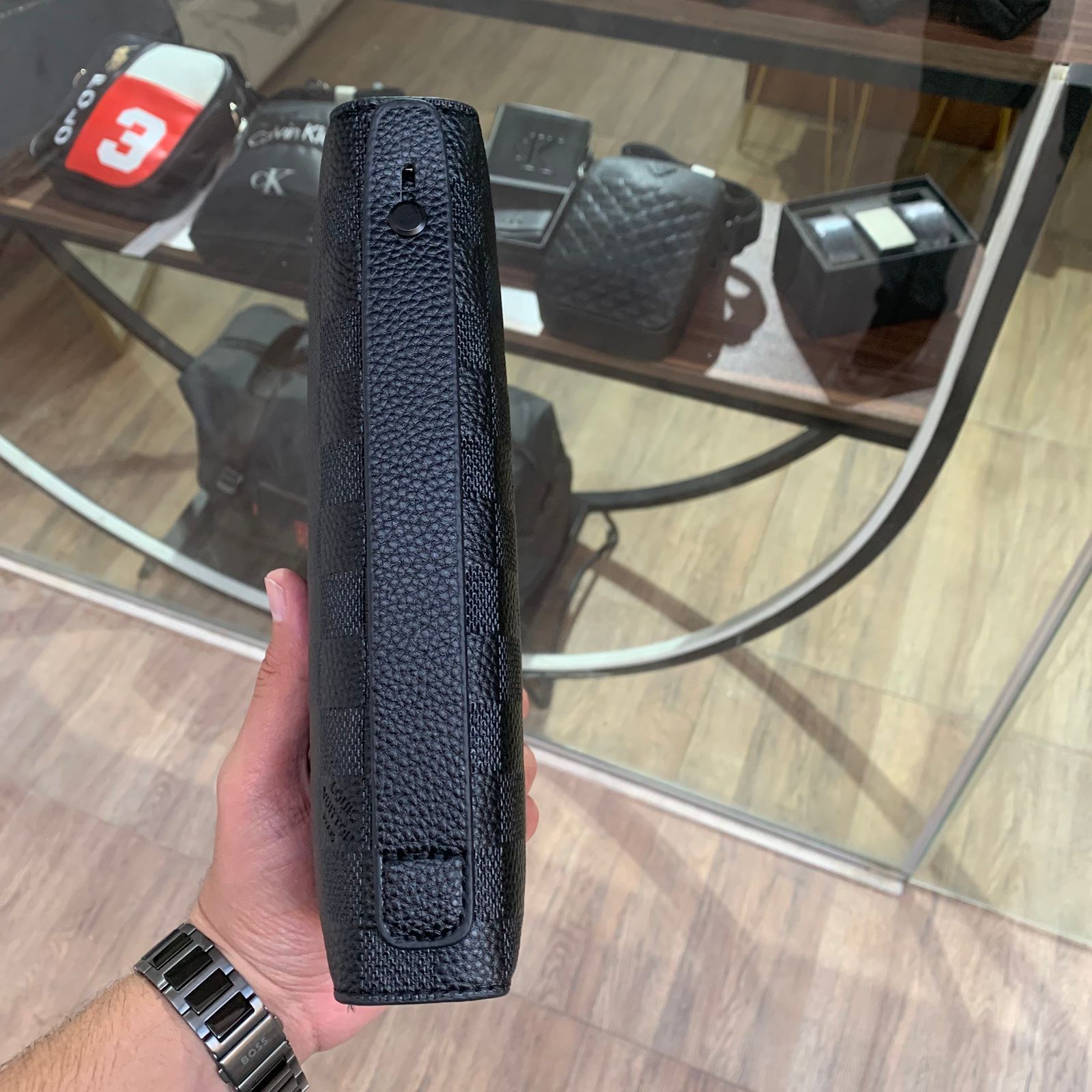 Bag Hand LV