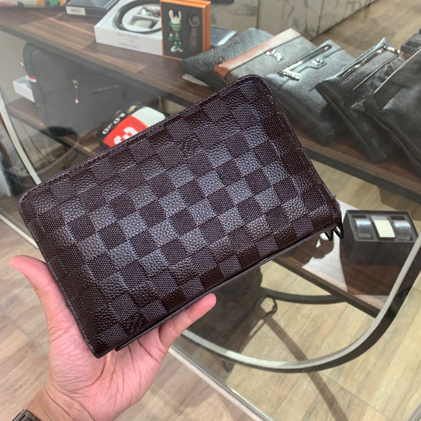 Bag Hand LV