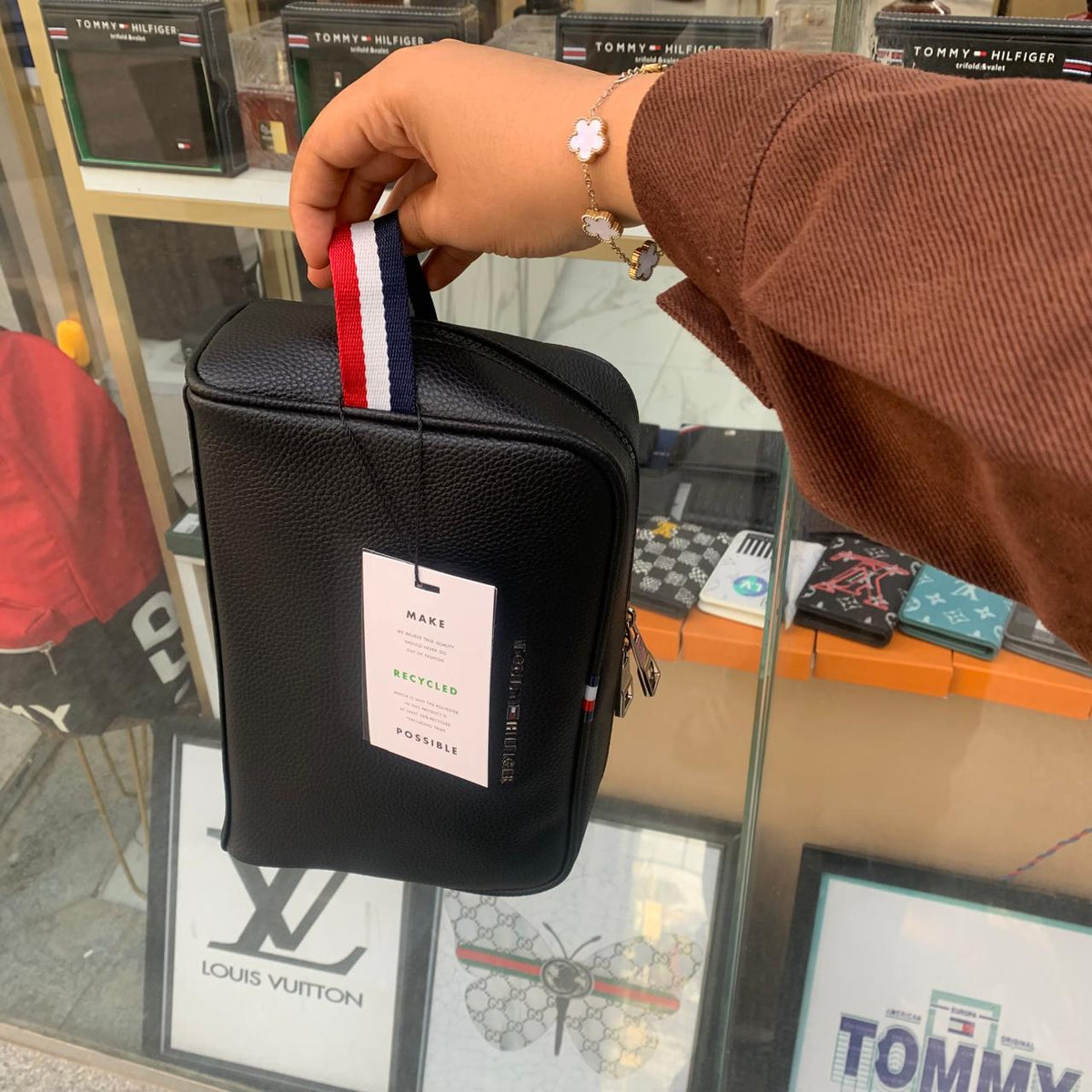 Bag Hand TM