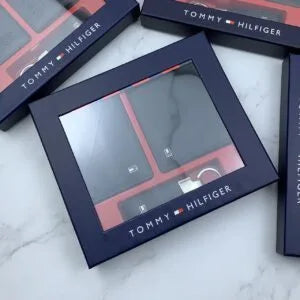 محفظة وكراتة وميدالية Tommy - Reem Store