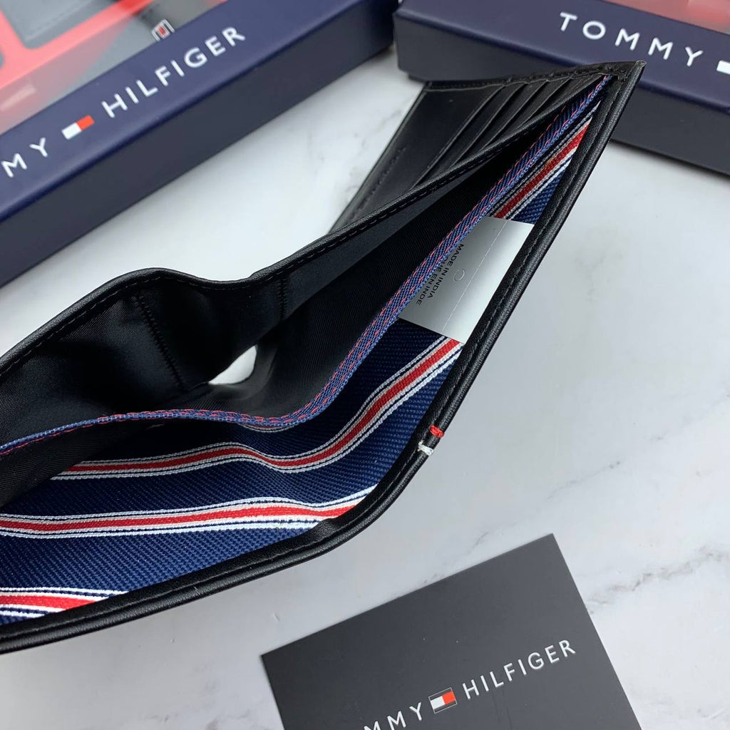 محفظة وكراتة وميدالية Tommy - Reem Store