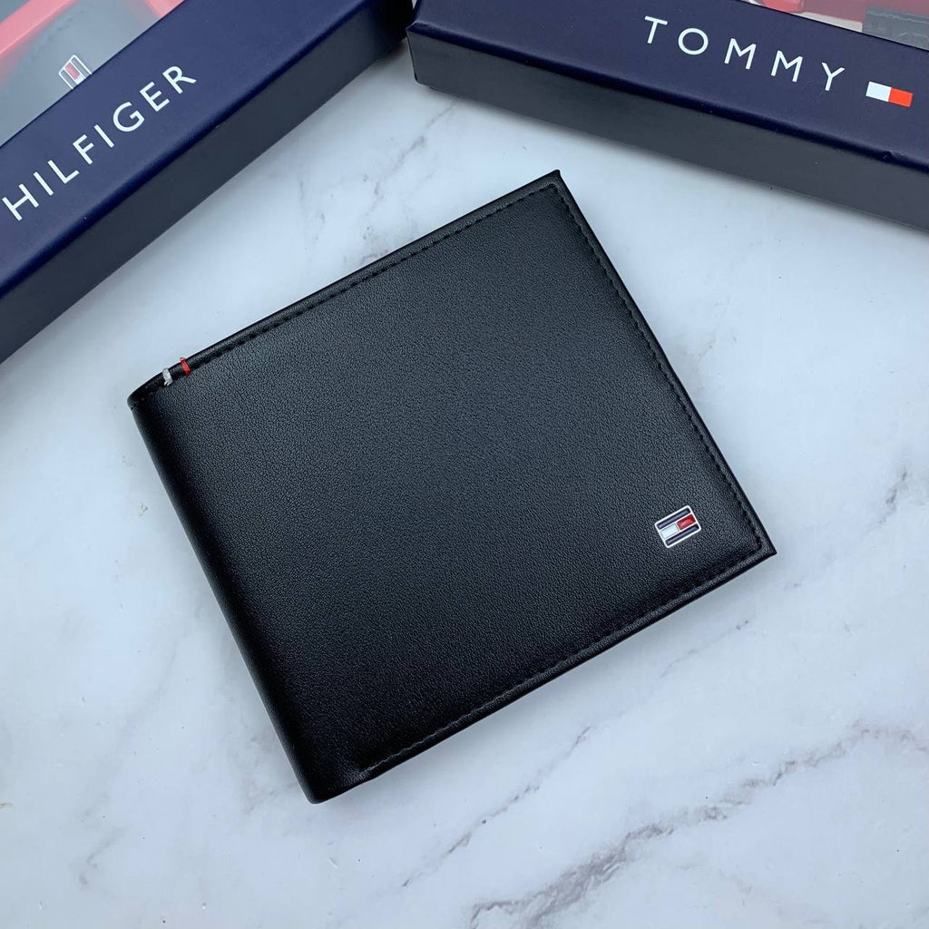 محفظة وكراتة وميدالية Tommy - Reem Store