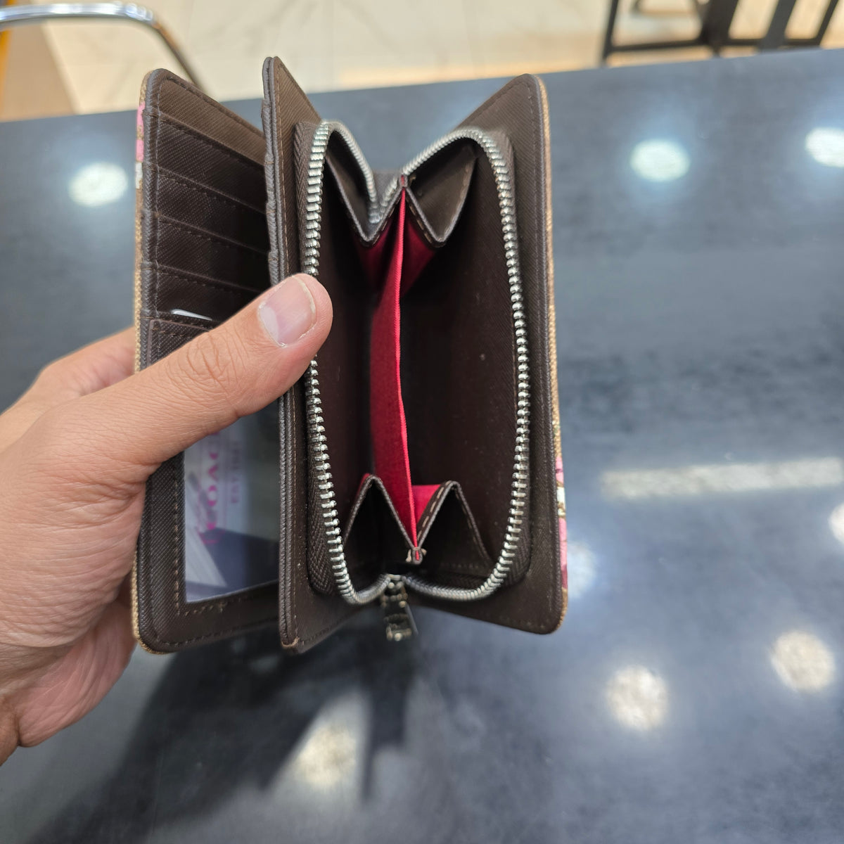 Wallet Coatch
