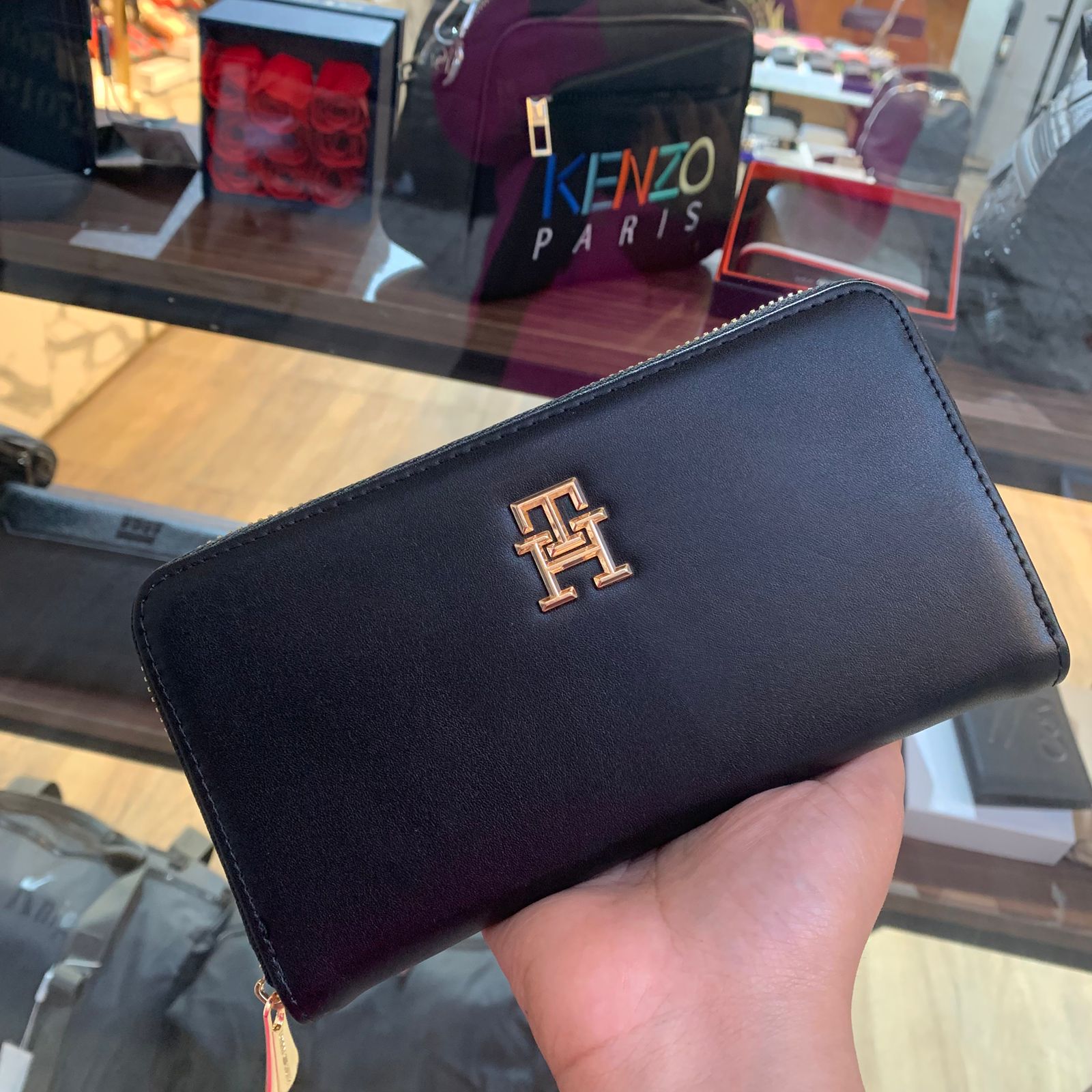 Large women's wallet Tommy